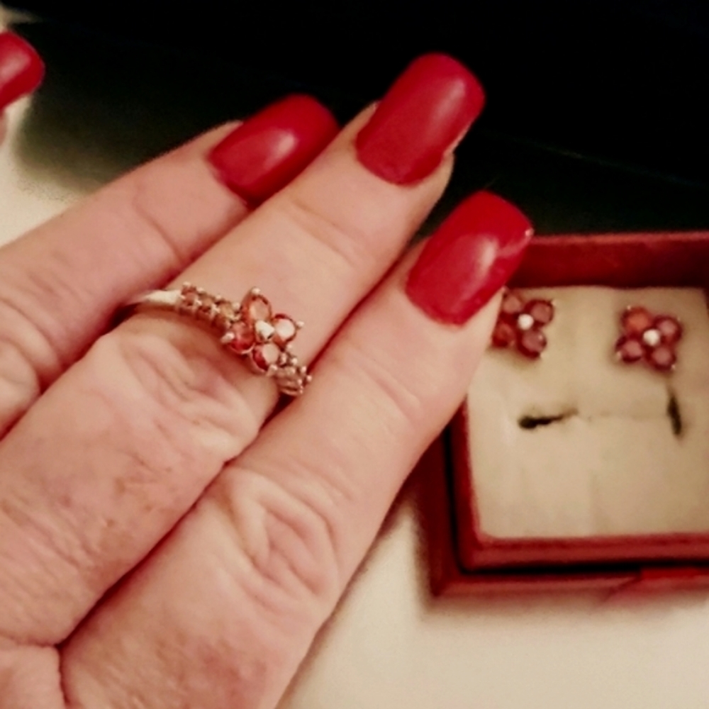 Garnet Ring New in Box - Picture 11 of 15